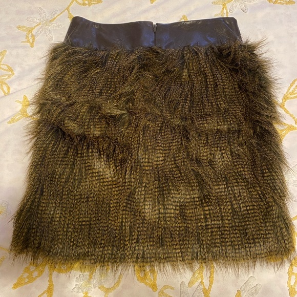 MaxAzria Skirt (NWT) - Picture 2 of 10